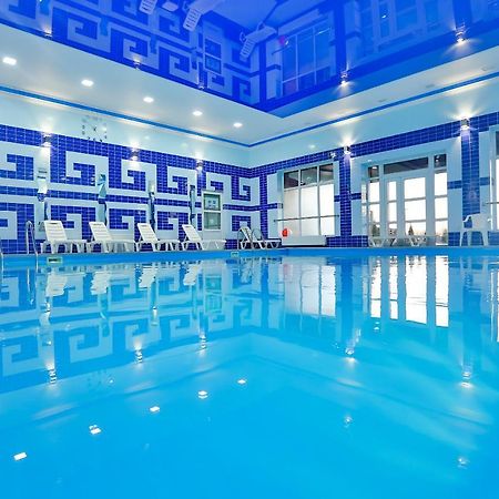 Роляда Hotel Tysmenytsia Екстериор снимка